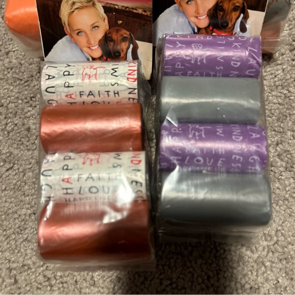 Ellen Degeneres Lot Of 5, 8 Rolls Eco Friendly Dog Pickup Bags - Picture 2 of 3